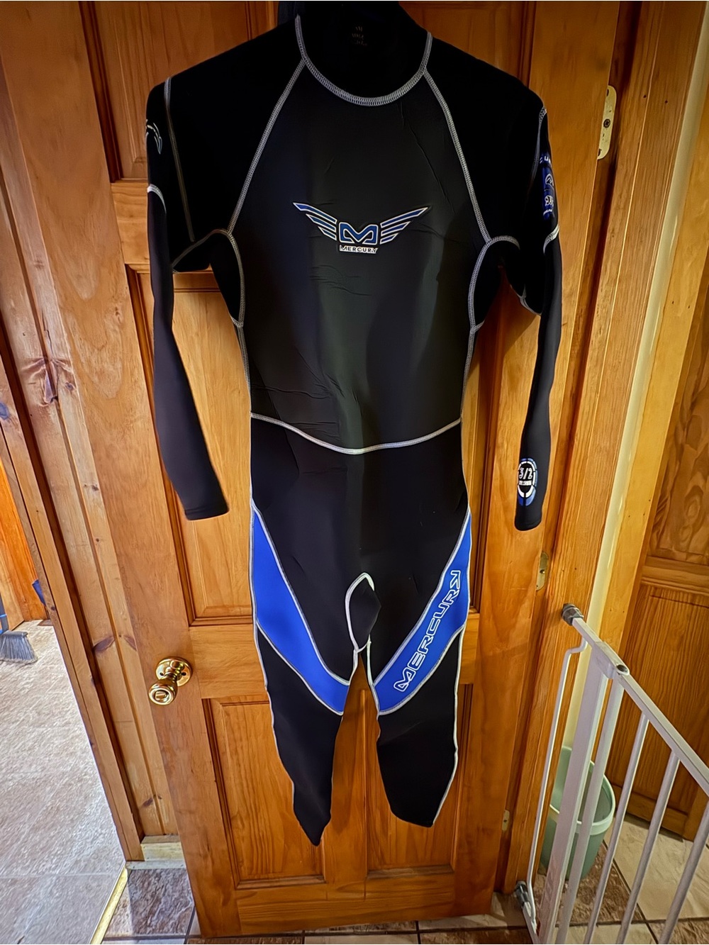 Men's Full-Length Black & Blue Wetsuit -